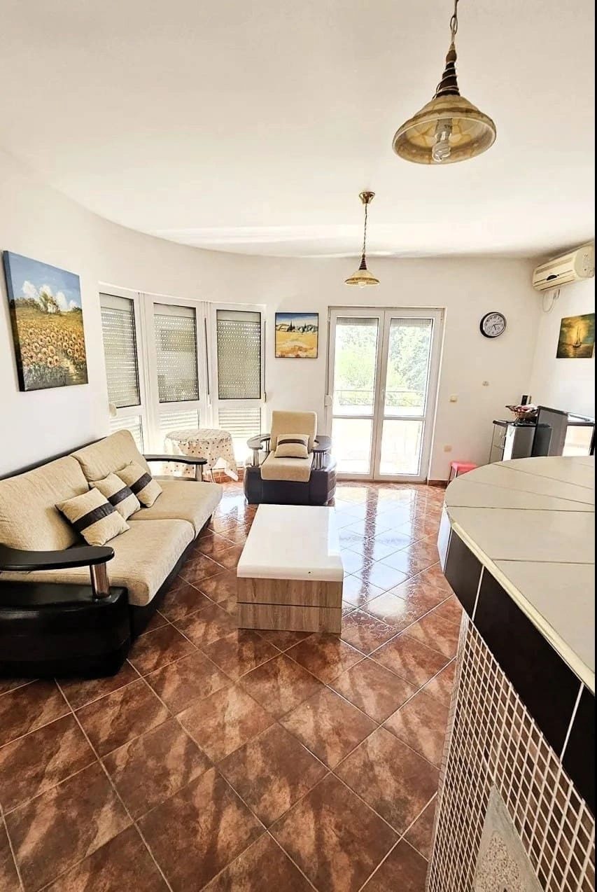 Kuca-sa-terasama-u-Dobroj-Vodi-Bar-2 Kuća 140 m² – Dobra Voda, Bar — fotografija 3