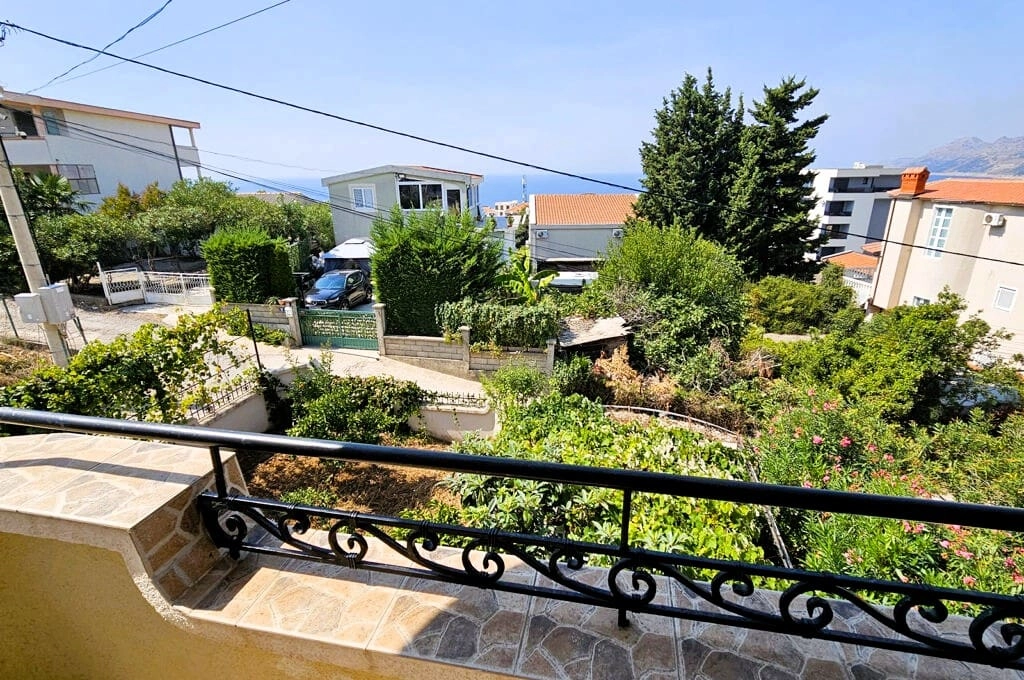 Kuca-sa-terasama-u-Dobroj-Vodi-Bar-4 Kuća 140 m² – Dobra Voda, Bar — fotografija 5