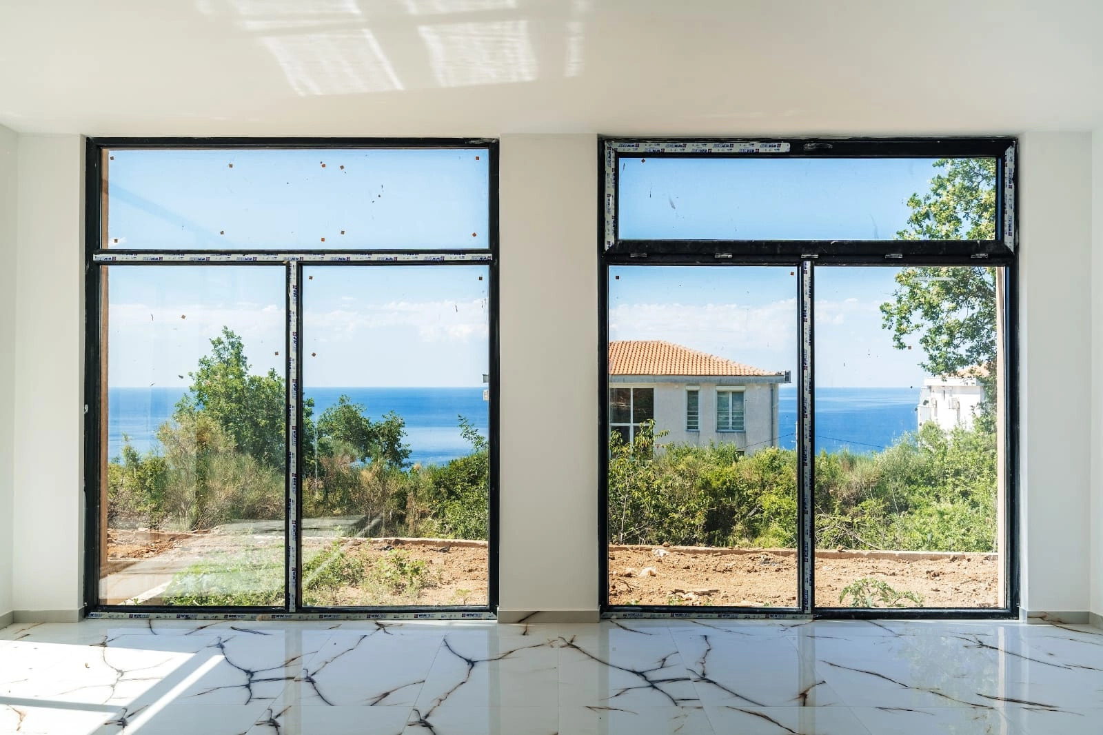 Mini-hotel-sa-20-soba-i-pogledom-na-more-Seoce-Budva-1 Hotel 1.530 m² – Seoce, Budva — fotografija 2