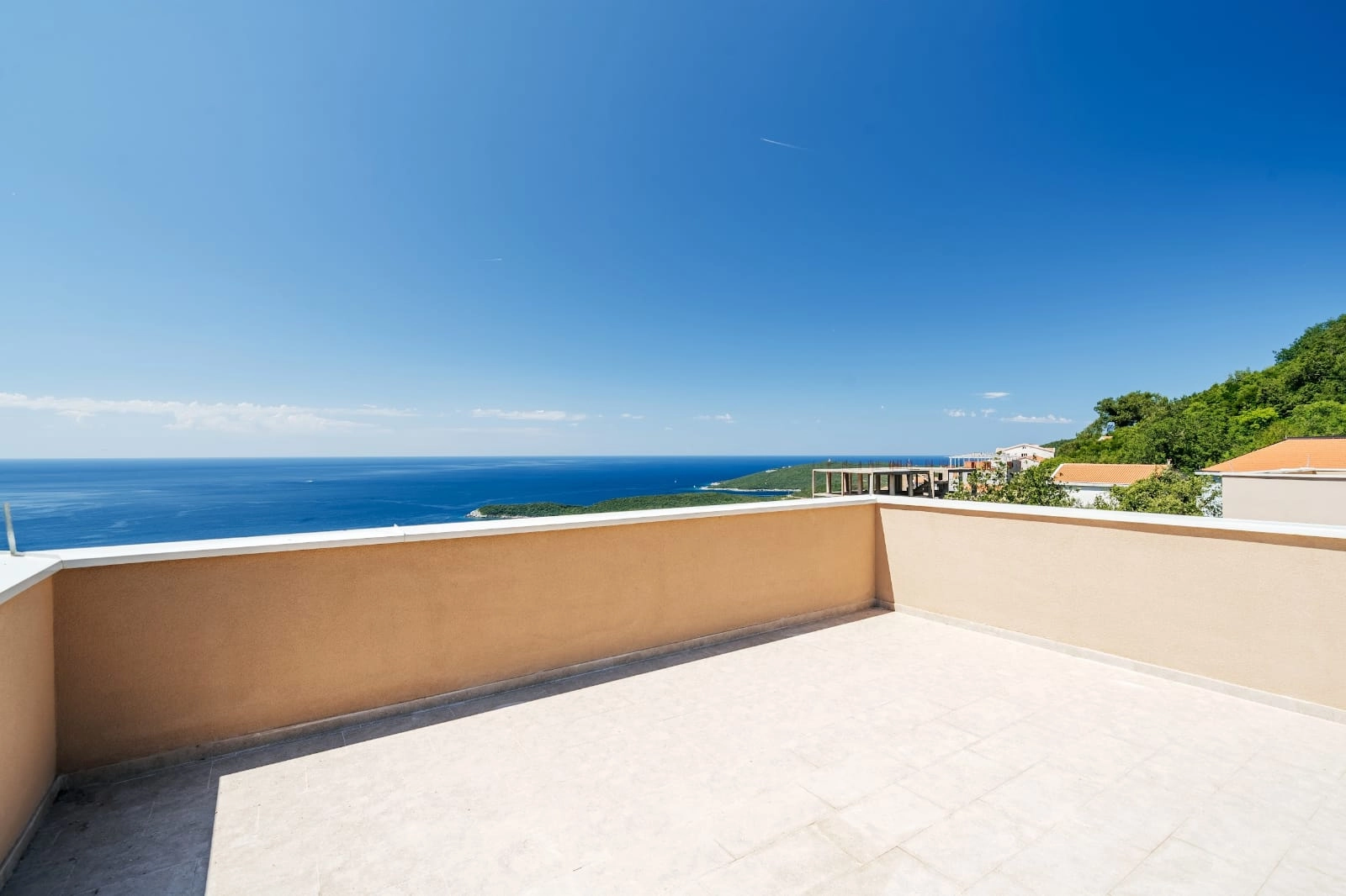 Mini-hotel-sa-20-soba-i-pogledom-na-more-Seoce-Budva-19 Hotel 1.530 m² – Seoce, Budva — fotografija 20