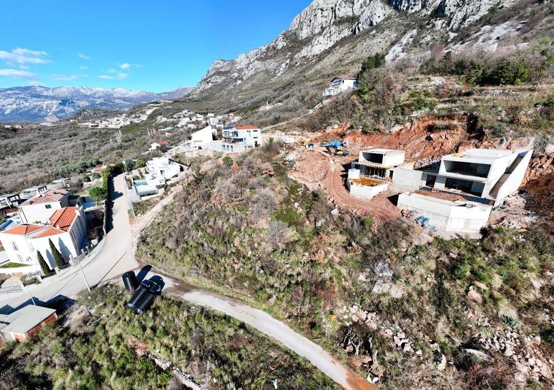 Plac-sa-pogledom-na-more-u-Blizikucama-Budva-6 Plac 1.262 m² – Blizikuće, Budva — fotografija 7