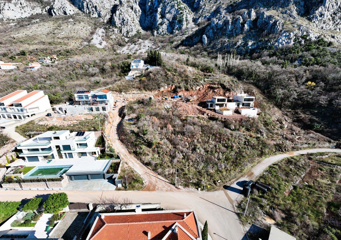 Plac-sa-pogledom-na-more-u-Blizikucama-Budva-11 Plac 1.262 m² – Blizikuće, Budva — fotografija 12