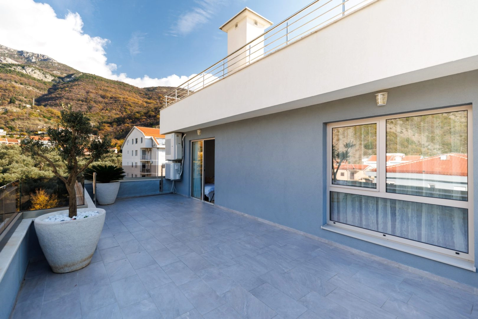 Penthaus-sa-pogledom-na-more-u-Becicima-Budva-2 Trosoban stan 463 m² – Bečići, Budva — fotografija 3