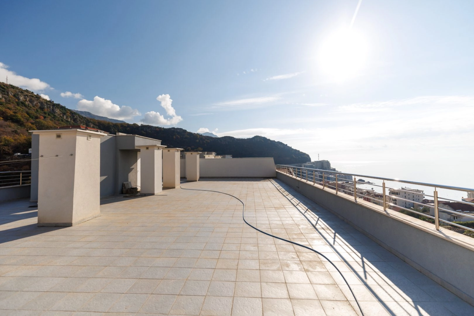 Penthaus-sa-pogledom-na-more-u-Becicima-Budva-11 Trosoban stan 463 m² – Bečići, Budva — fotografija 12