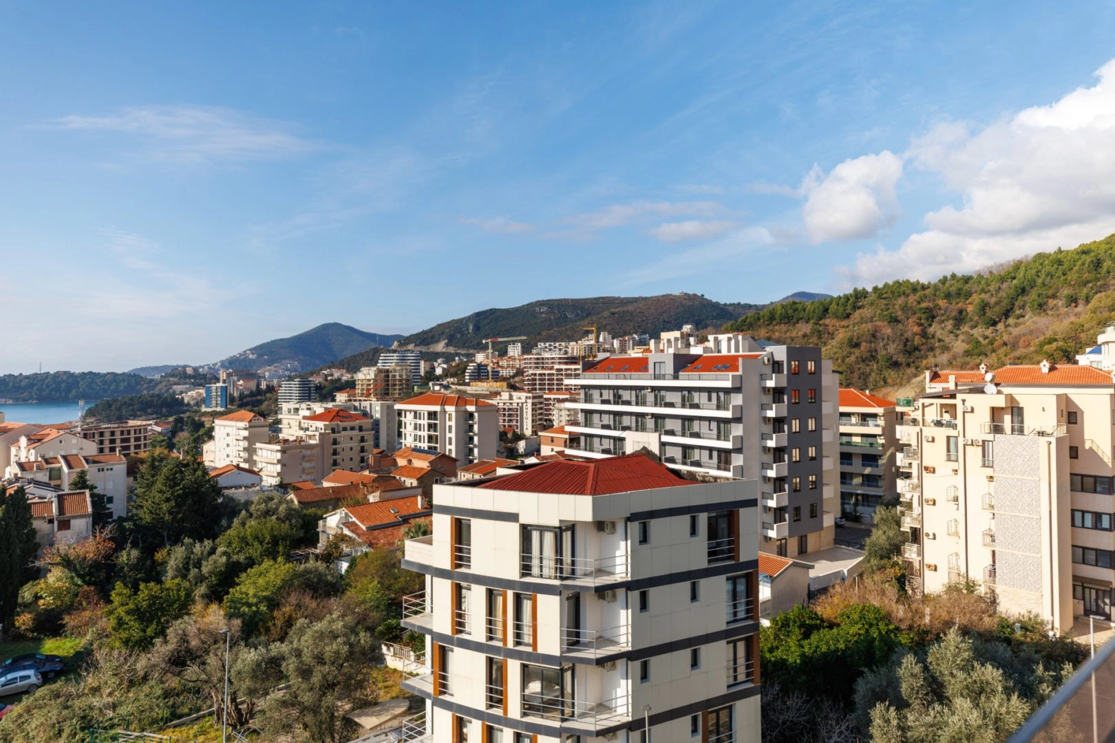 Penthaus-sa-pogledom-na-more-u-Becicima-Budva-16 Trosoban stan 463 m² – Bečići, Budva — fotografija 17