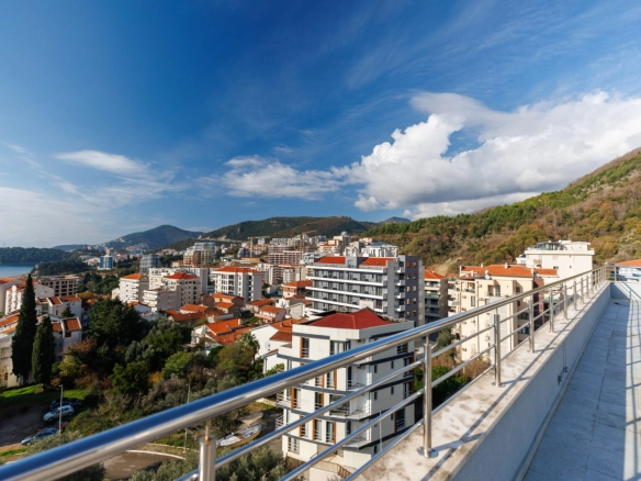 Trosoban stan 463 m² – Bečići, Budva — fotografija 20