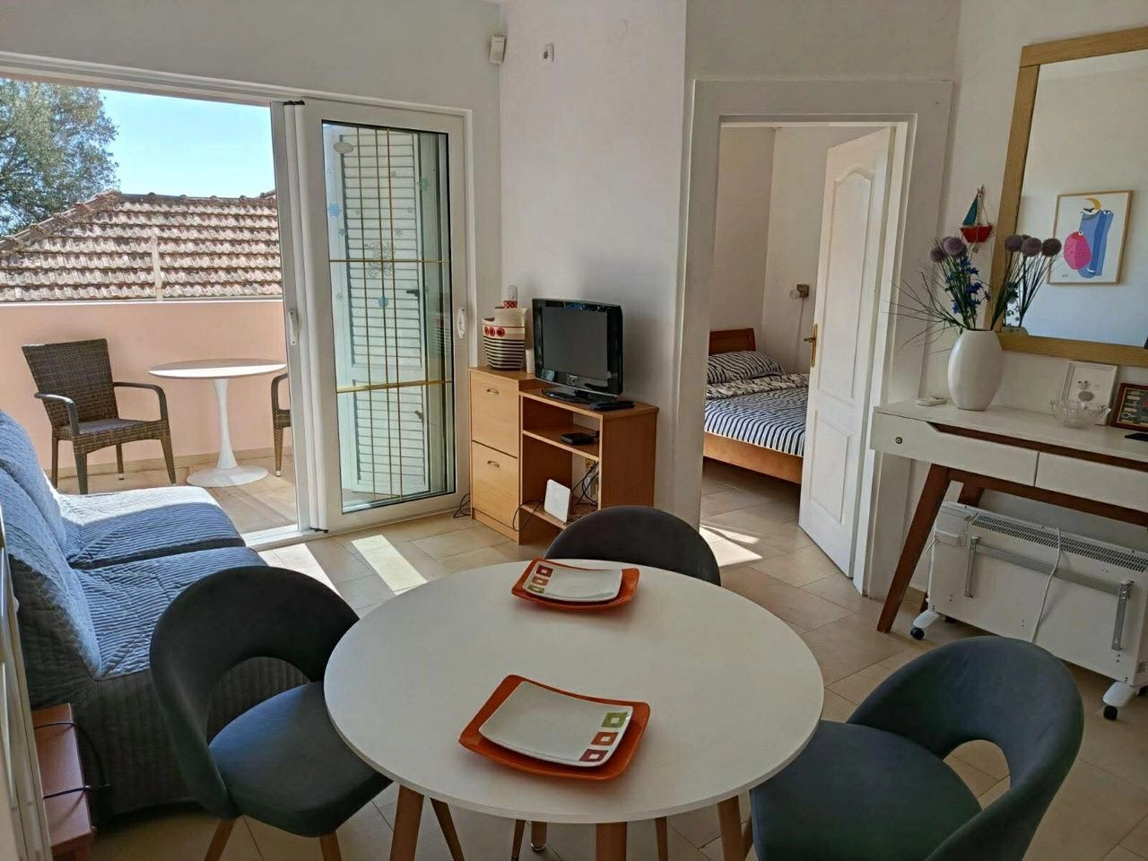 Jednosoban-stan-sa-vrtom-u-Savini-Herceg-Novi-4 Jednosoban stan 33 m² – Savina, Herceg Novi — fotografija 5