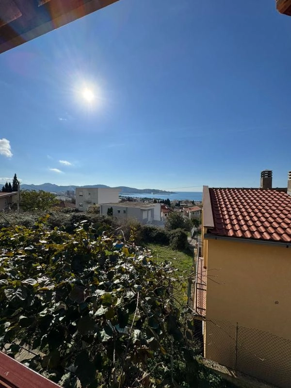 Kuća sa baštom u Šušnju