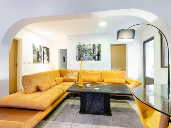 Izdavanje: Kuća 600 m² – Dobra Voda, Bar — fotografija 2