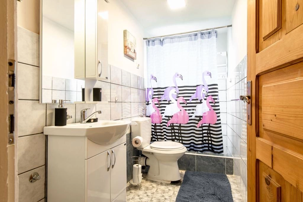 Trospratna-kamena-kuca-sa-dvoristem-Dobra-Voda-Bar-7 Izdavanje: Kuća 600 m² – Dobra Voda, Bar — fotografija 8