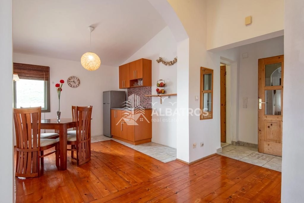 Trospratna-kamena-kuca-sa-dvoristem-Dobra-Voda-Bar-18 Izdavanje: Kuća 600 m² – Dobra Voda, Bar — fotografija 19