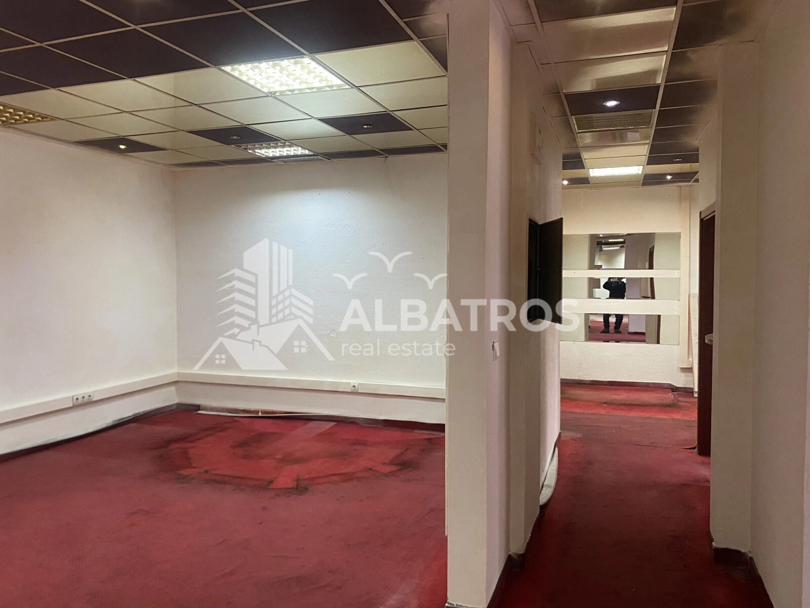 Poslovni-prostor-u-centru-Bara-4 Izdavanje: Poslovni prostor – Bar — fotografija 5