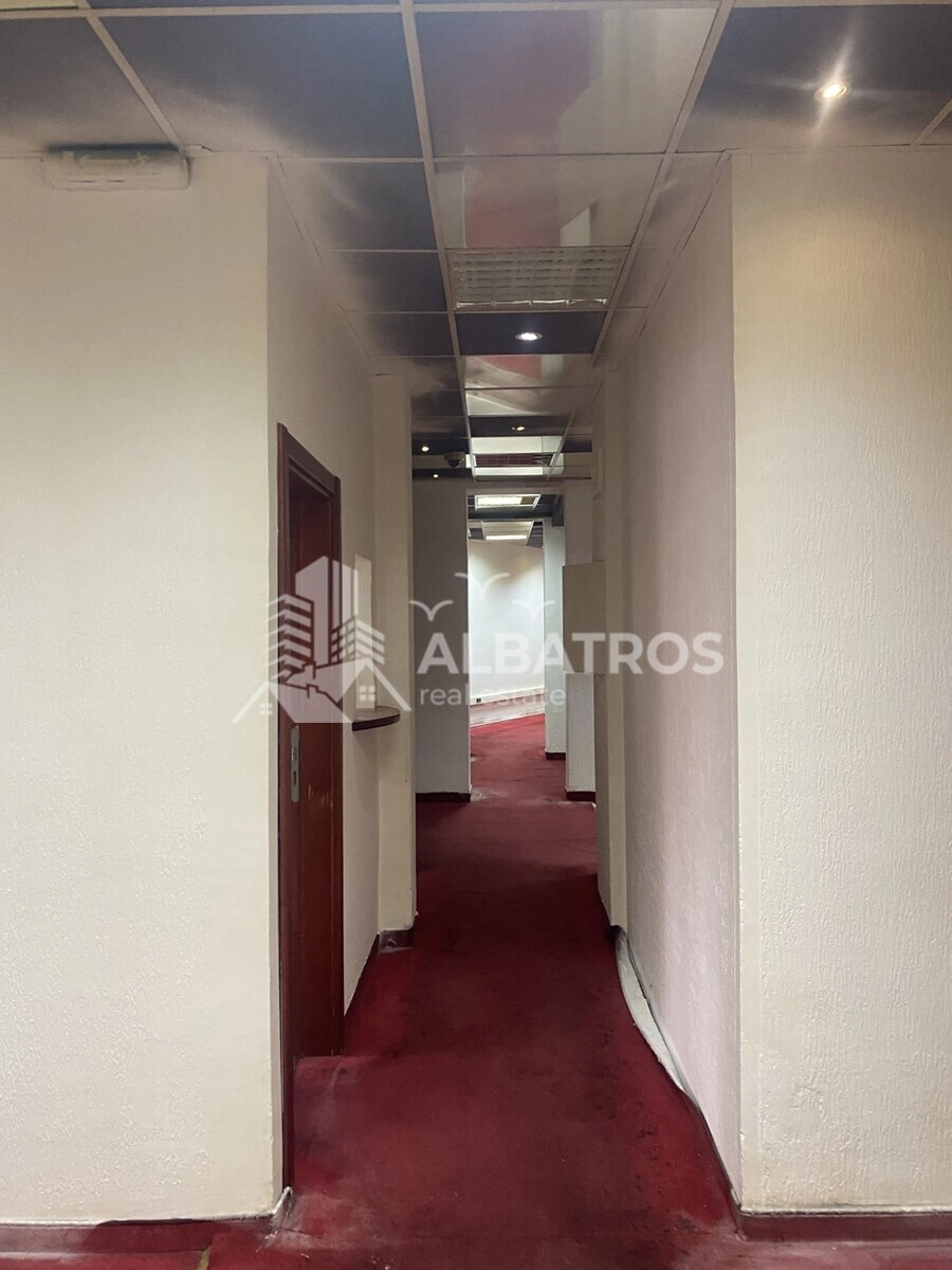 Poslovni-prostor-u-centru-Bara-7 Izdavanje: Poslovni prostor – Bar — fotografija 8