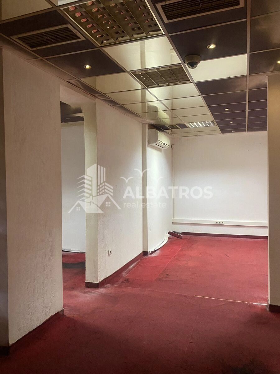 Poslovni-prostor-u-centru-Bara-8 Izdavanje: Poslovni prostor – Bar — fotografija 9
