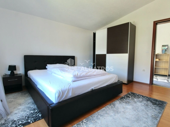 Izdavanje: Trosoban stan 130 m² – Čeluga, Bar — fotografija 8