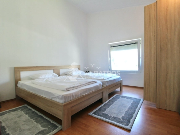 Izdavanje: Trosoban stan 130 m² – Čeluga, Bar — fotografija 11