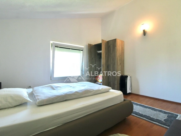 Izdavanje: Trosoban stan 130 m² – Čeluga, Bar — fotografija 13