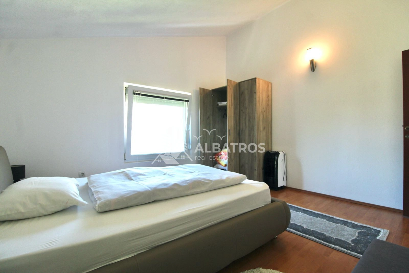 Trosoban-stan-na-drugom-spratu-kuce-Celuga-Bar-12 Izdavanje: Trosoban stan 130 m² – Čeluga, Bar — fotografija 13