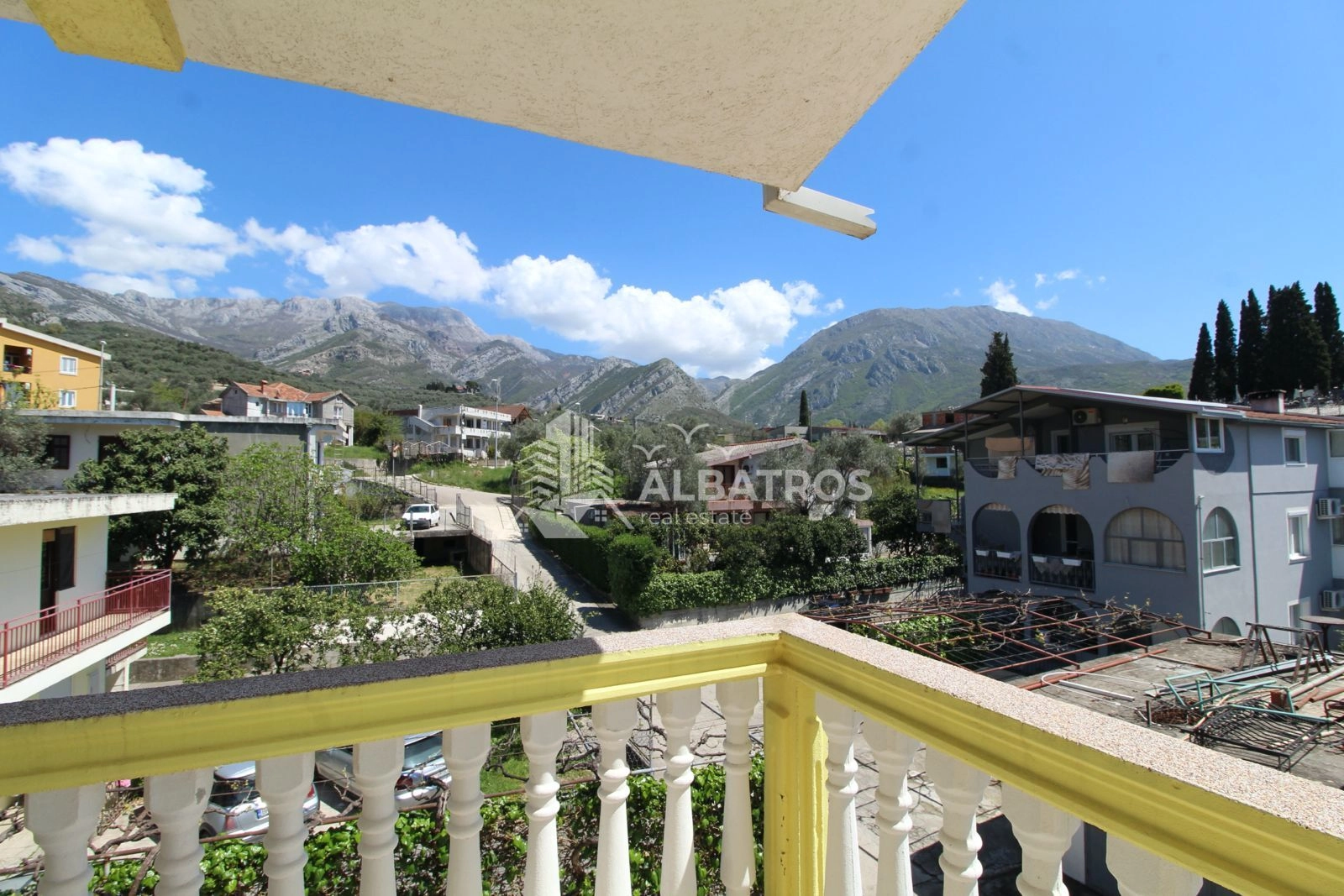 Trosoban-stan-na-drugom-spratu-kuce-Celuga-Bar-16 Izdavanje: Trosoban stan 130 m² – Čeluga, Bar — fotografija 17