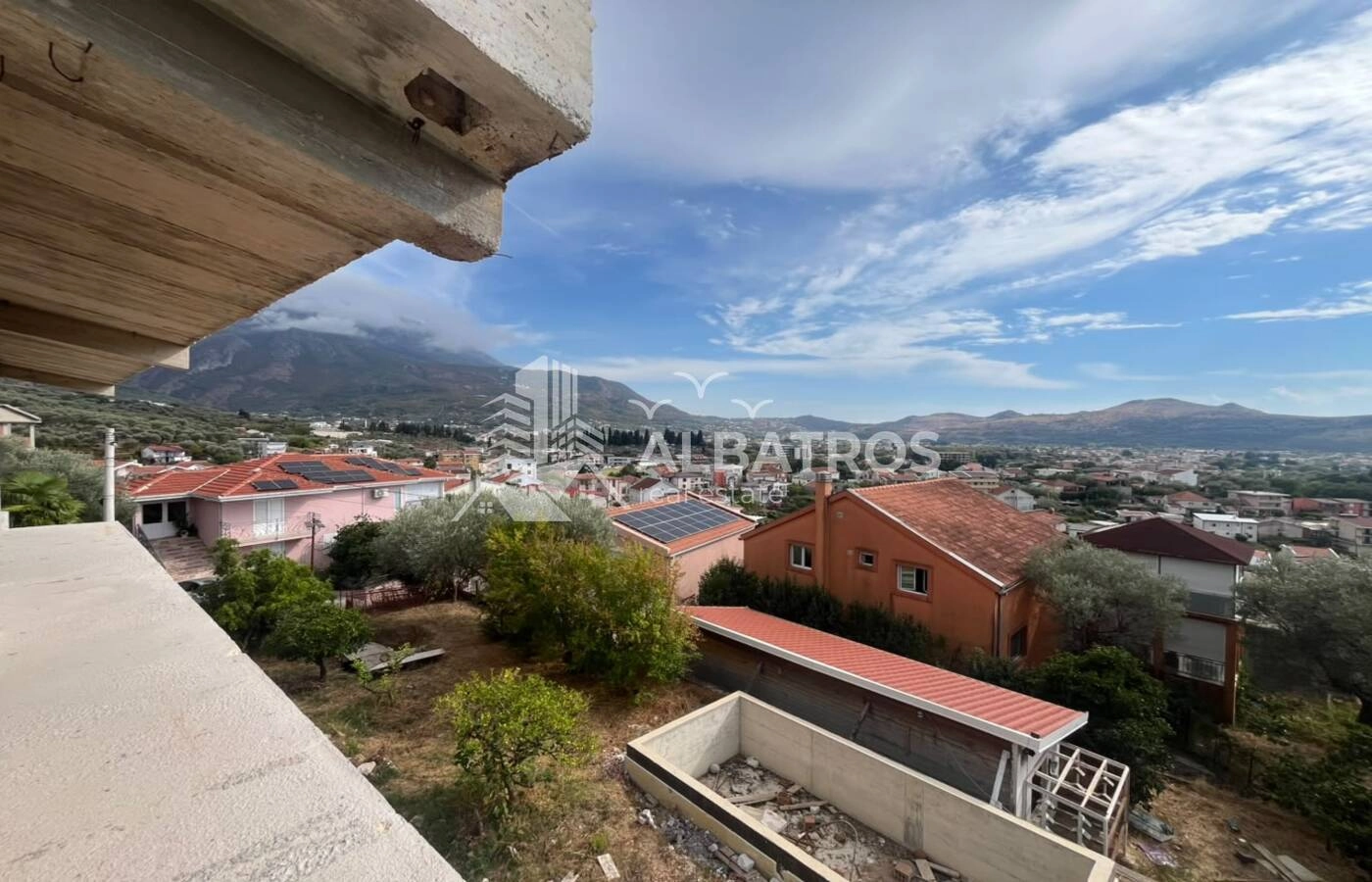 Kuca-na-tri-nivoa-sa-bazenom-Bjelisi-Bar-2 Kuća 92 m² – Bjeliši, Bar — fotografija 3
