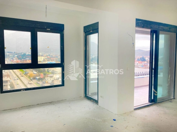 Dvosoban stan u novogradnji u centru Bara