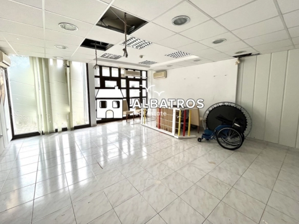 Duplex poslovni prostor u centru Bara