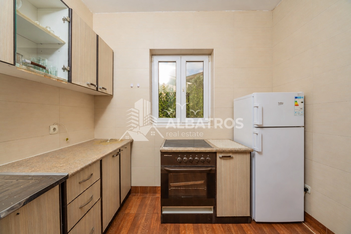 Izdavanje: Jednosoban stan 64 m² – Rena, Bar — fotografija 5