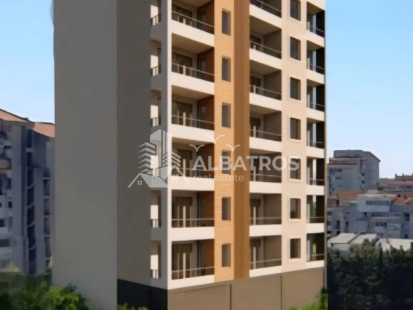 Dvosoban stan 60 m² – Makedonsko naselje, Bar