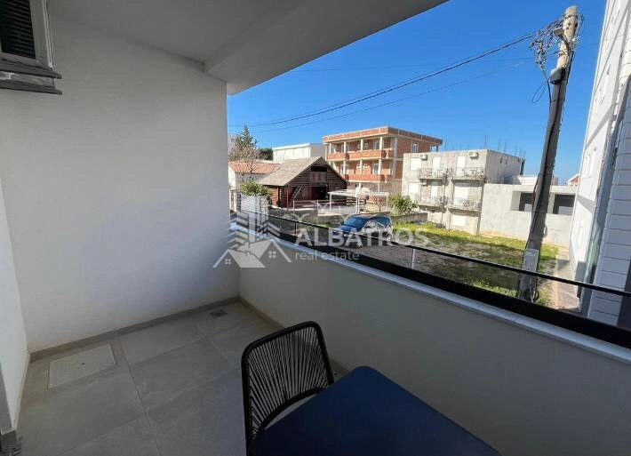 Garsonjera-27-m²-u-Dobroj-Vodi-Bar-4 Stan 27 m² – Dobra Voda, Bar — fotografija 5