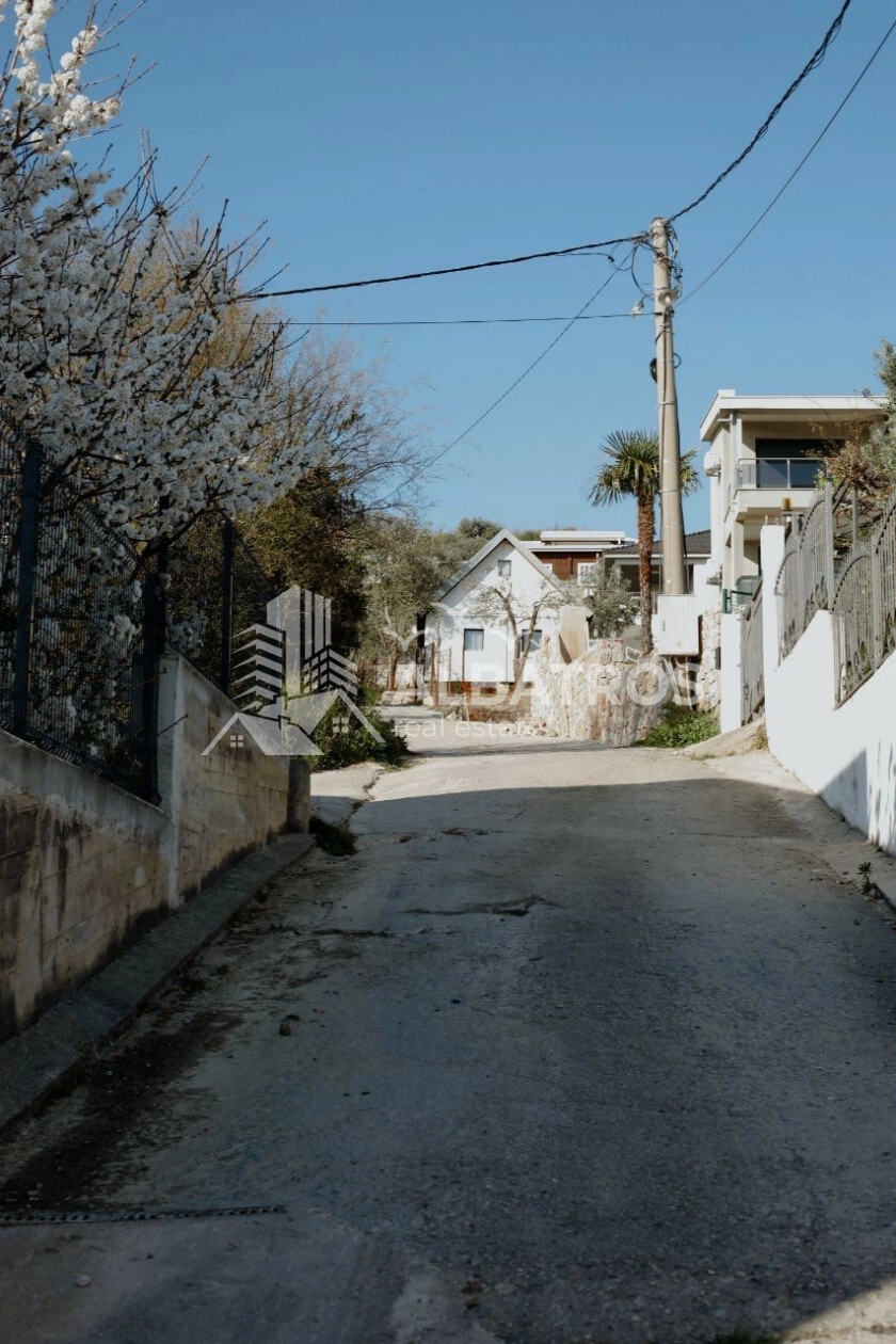 Plac-sa-starom-kucom-i-maslinama-Susanj-Bar-4 Plac 941 m² – Šušanj, Bar — fotografija 5