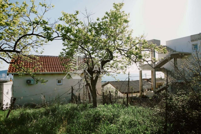 Plac-sa-starom-kucom-i-maslinama-Susanj-Bar-6 Plac 941 m² – Šušanj, Bar — fotografija 7