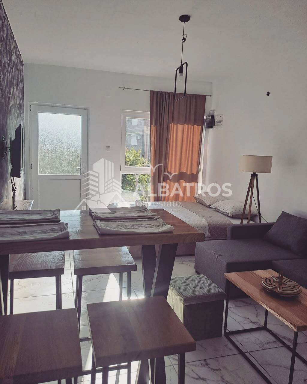 Garsonjera-u-novogradnji-na-Susnju-Bar-2 Izdavanje: Stan 35 m² – Šušanj, Bar — fotografija 3