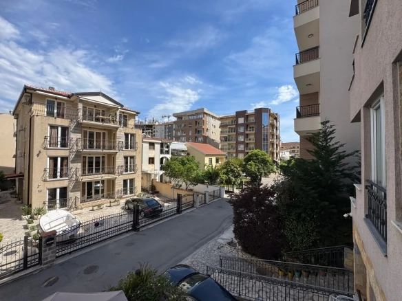 Izdavanje: Jednosoban stan 40 m² – Budva — fotografija 4