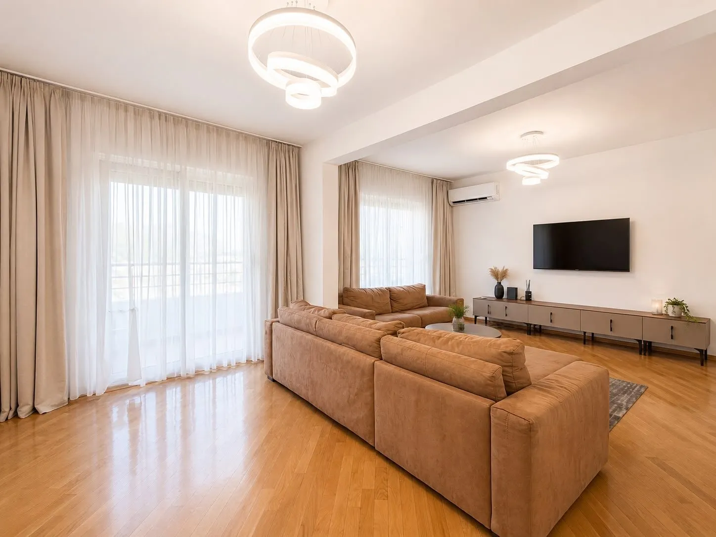 Izdavanje: Trosoban stan 150 m² – Lazi, Budva — fotografija 3
