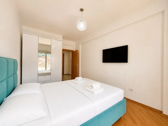 Izdavanje: Trosoban stan 150 m² – Lazi, Budva — fotografija 5