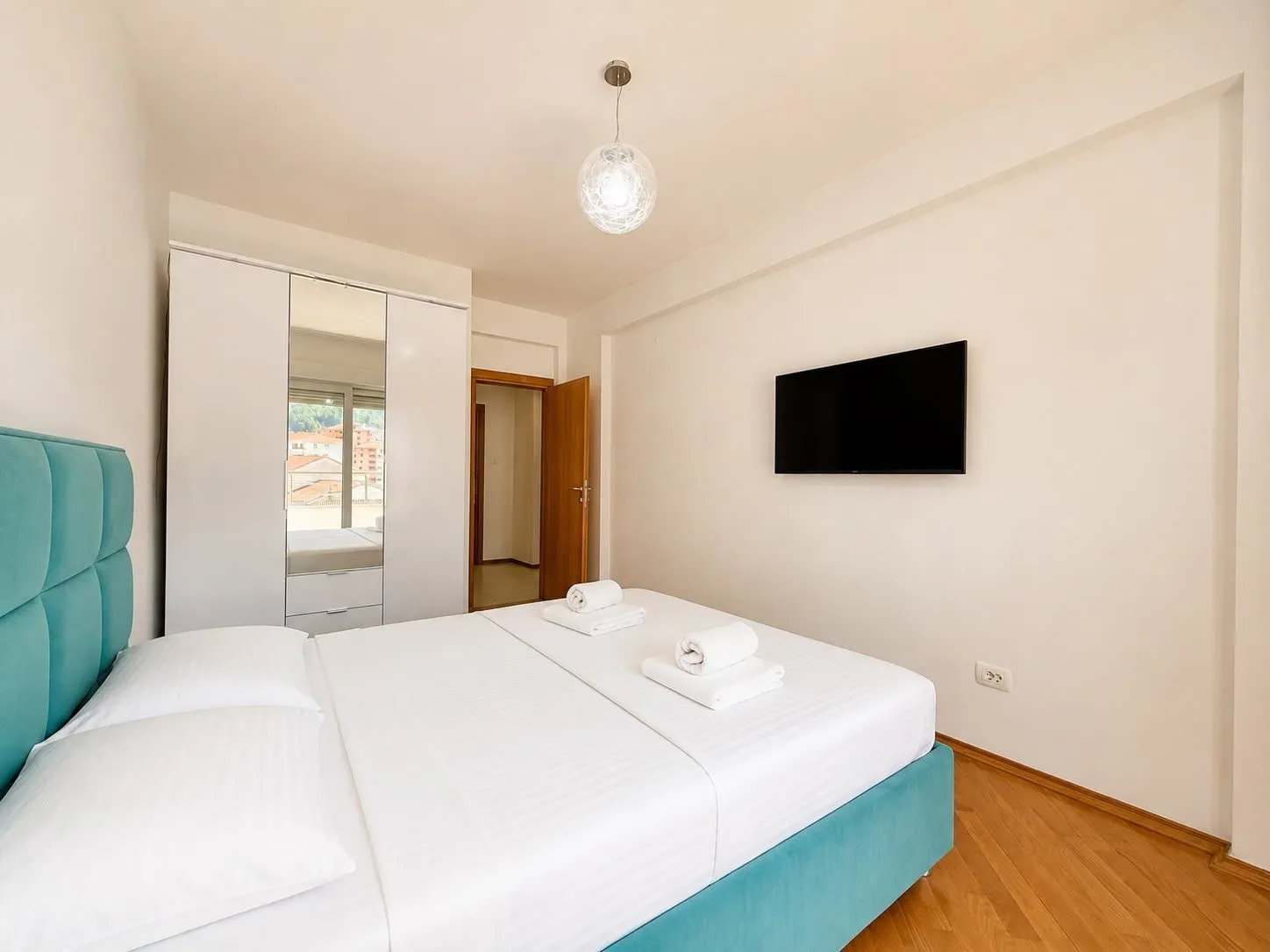 Izdavanje: Trosoban stan 150 m² – Lazi, Budva — fotografija 5