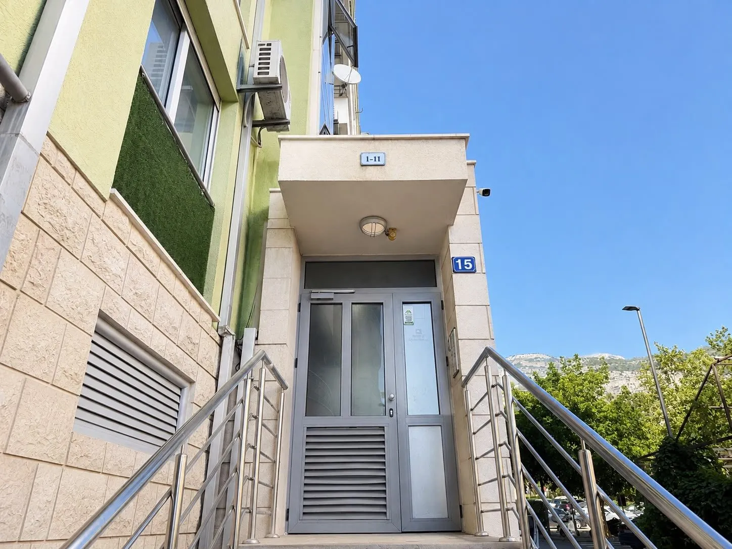Izdavanje: Trosoban stan 150 m² – Lazi, Budva — fotografija 7