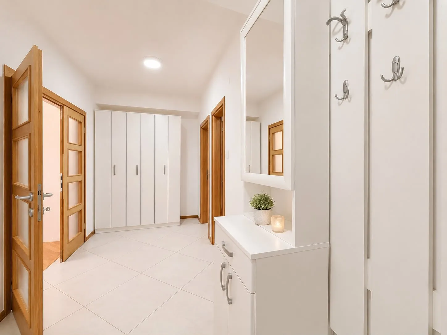Izdavanje: Trosoban stan 150 m² – Lazi, Budva — fotografija 15