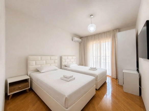Izdavanje: Trosoban stan 150 m² – Lazi, Budva — fotografija 16