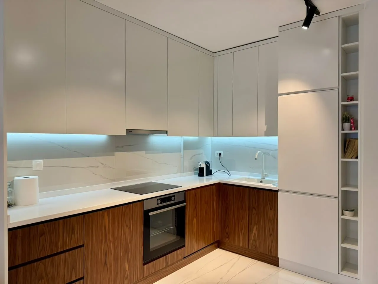 Dvosoban-stan-u-centru-Budve-2 Izdavanje: Dvosoban stan 67 m² – Budva — fotografija 3