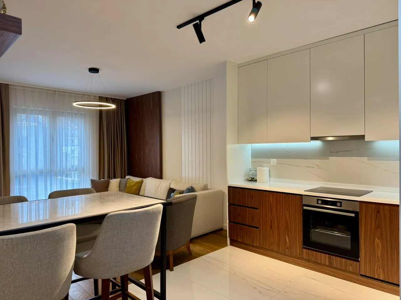 Dvosoban-stan-u-centru-Budve-19 Izdavanje: Dvosoban stan 67 m² – Budva — fotografija 20