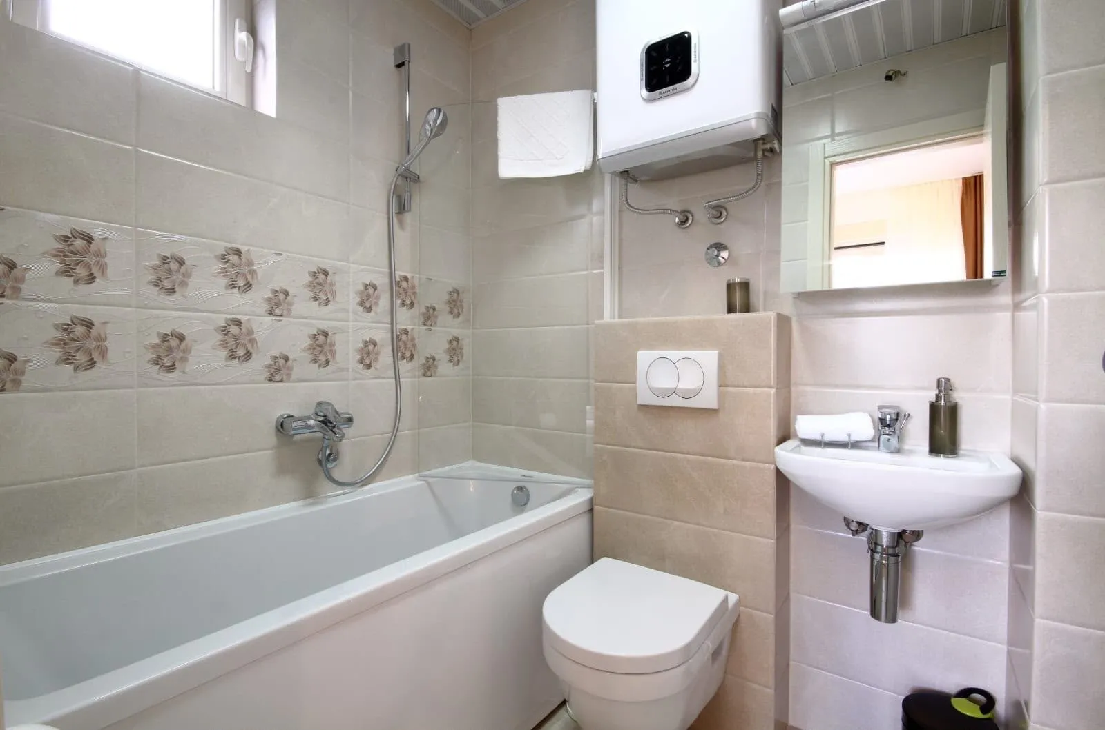 Moderan-dvosoban-stan-za-izdavanje-u-Budvi-3 Izdavanje: Dvosoban stan 75 m² – Gospoština, Budva — fotografija 4