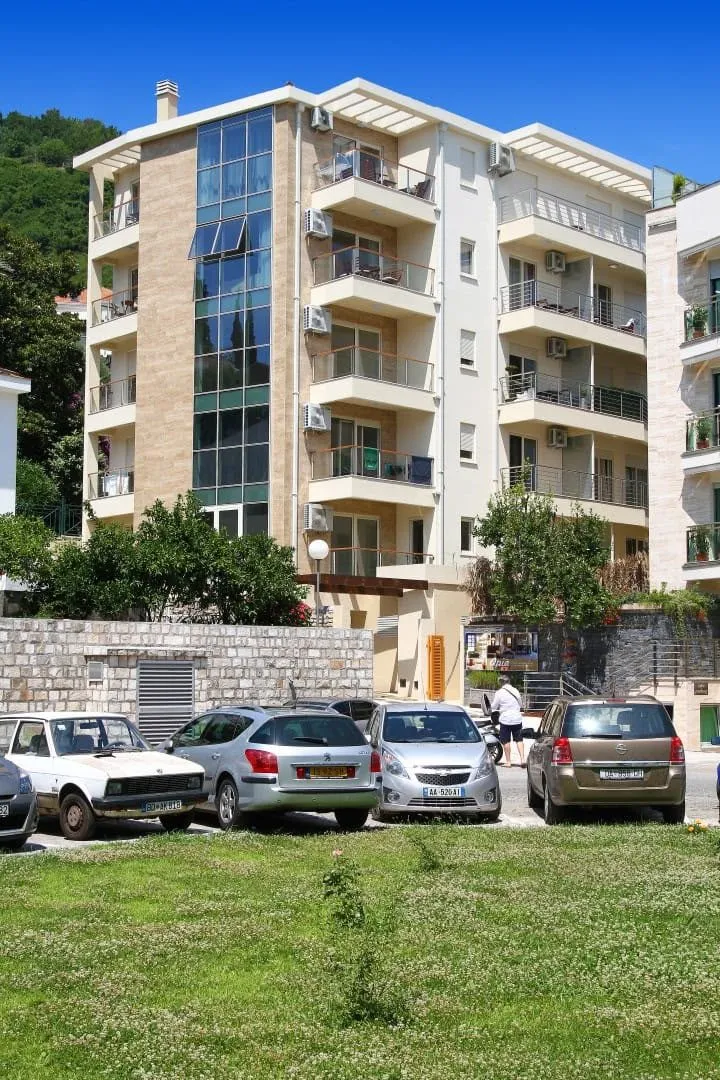Moderan-dvosoban-stan-za-izdavanje-u-Budvi-5 Izdavanje: Dvosoban stan 75 m² – Gospoština, Budva — fotografija 6