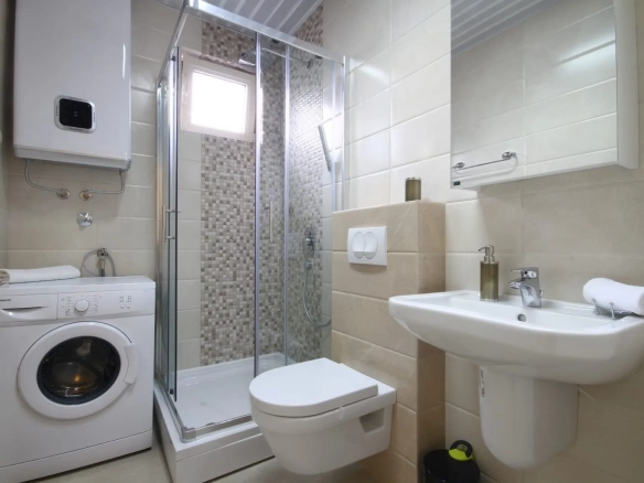 Izdavanje: Dvosoban stan 75 m² – Gospoština, Budva — fotografija 8