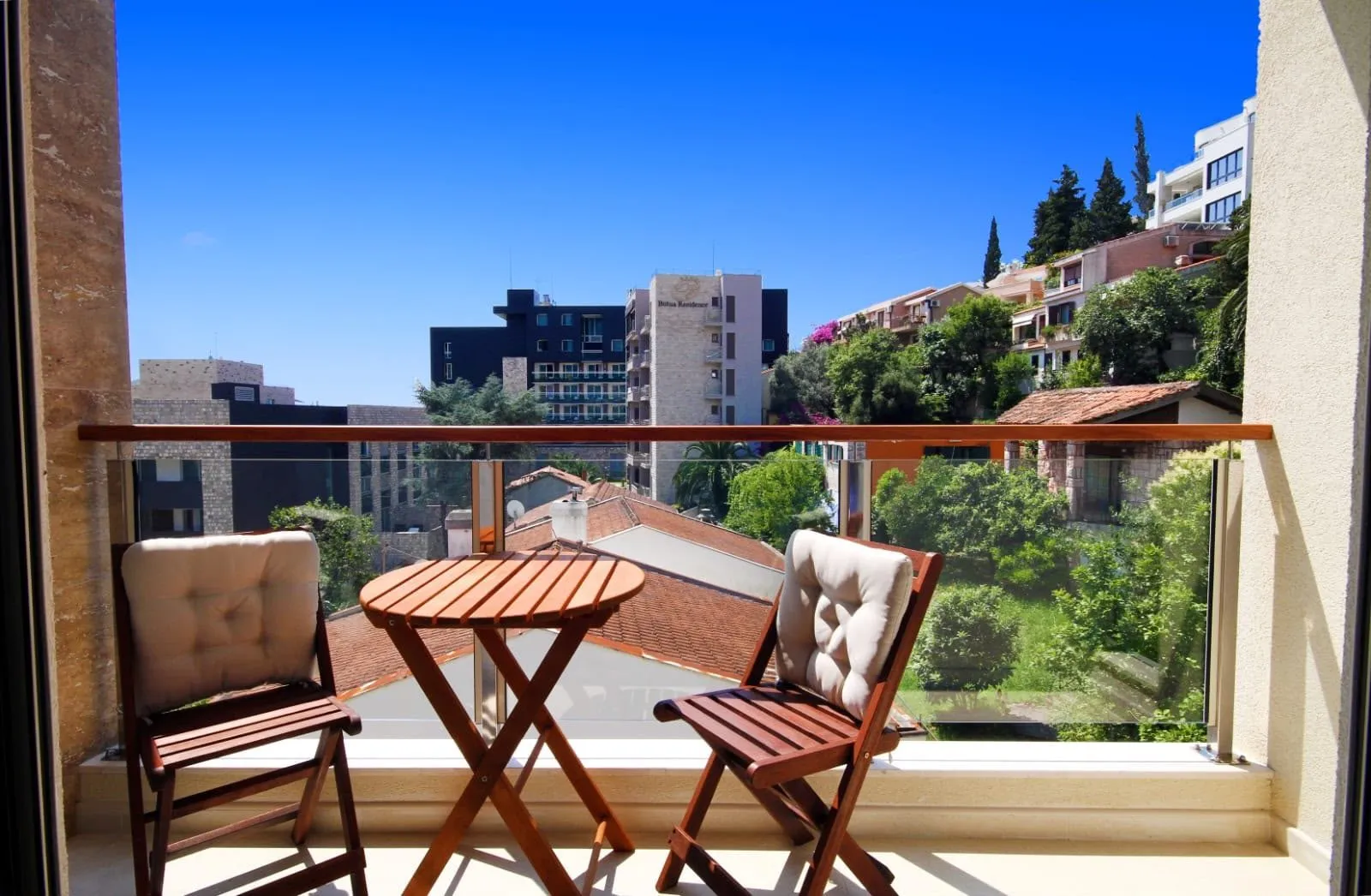 Moderan-dvosoban-stan-za-izdavanje-u-Budvi-8 Izdavanje: Dvosoban stan 75 m² – Gospoština, Budva — fotografija 9