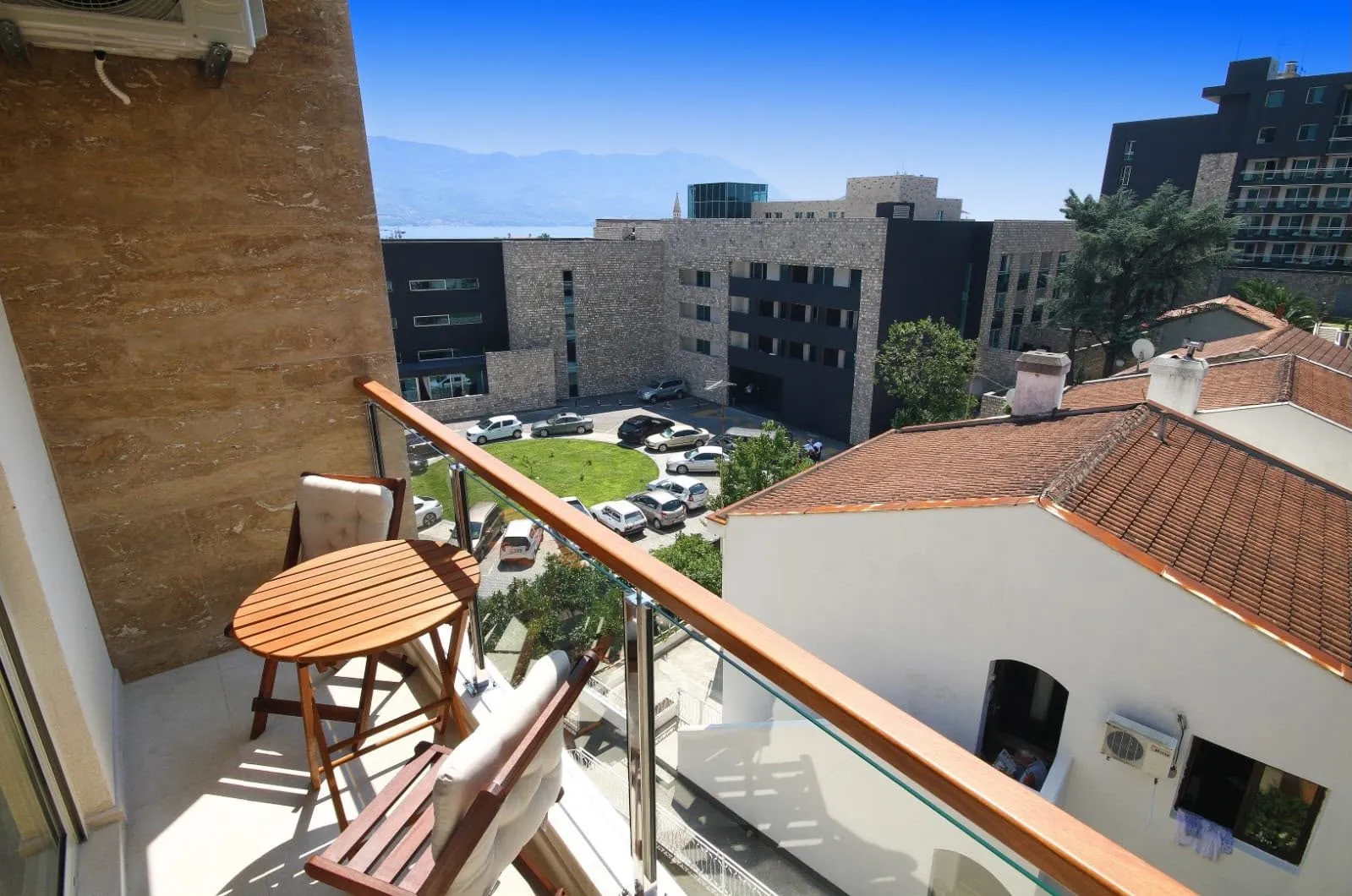 Moderan-dvosoban-stan-za-izdavanje-u-Budvi-10 Izdavanje: Dvosoban stan 75 m² – Gospoština, Budva — fotografija 11