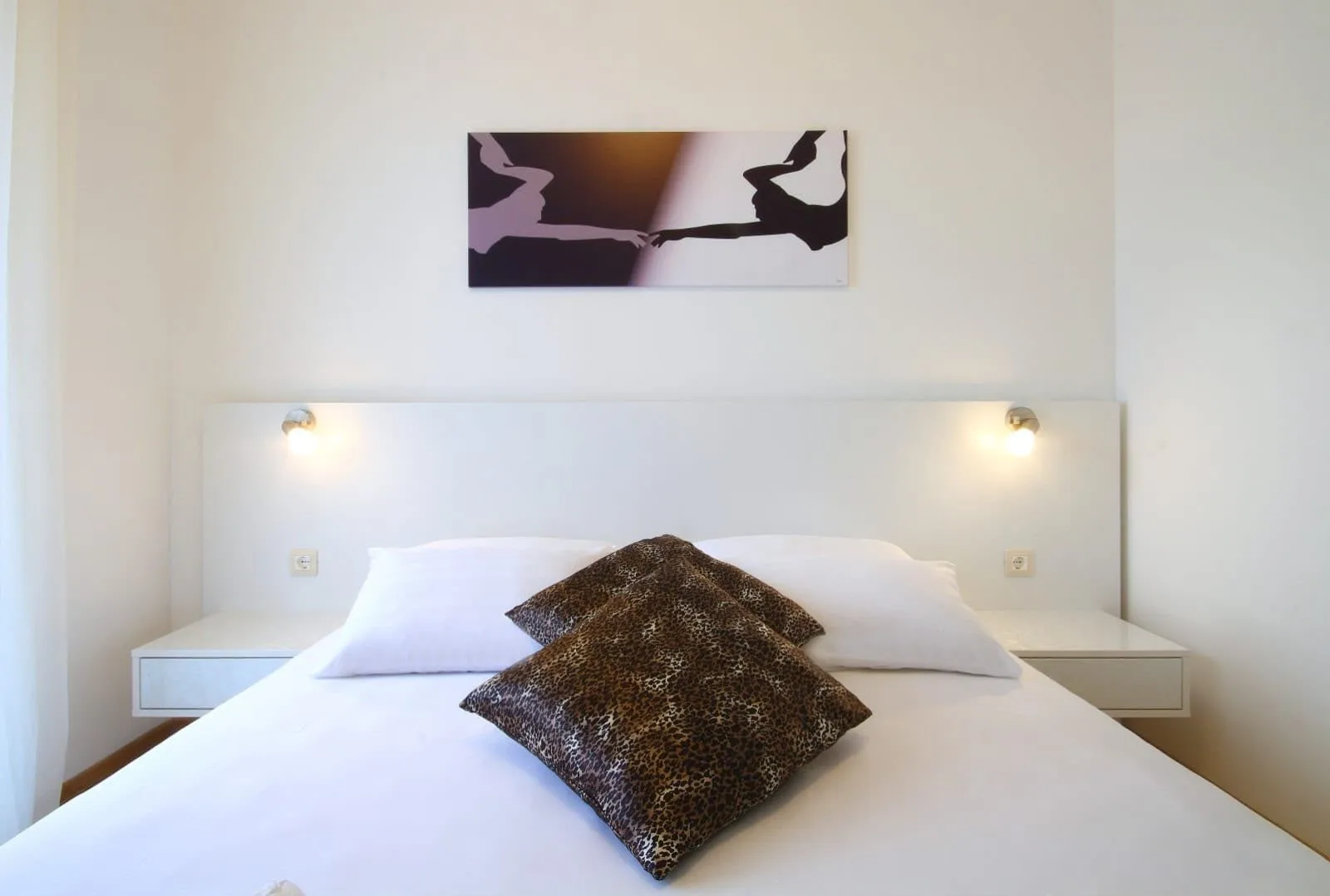 Moderan-dvosoban-stan-za-izdavanje-u-Budvi-12 Izdavanje: Dvosoban stan 75 m² – Gospoština, Budva — fotografija 13