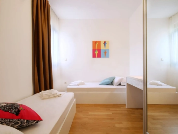 Izdavanje: Dvosoban stan 75 m² – Gospoština, Budva — fotografija 14