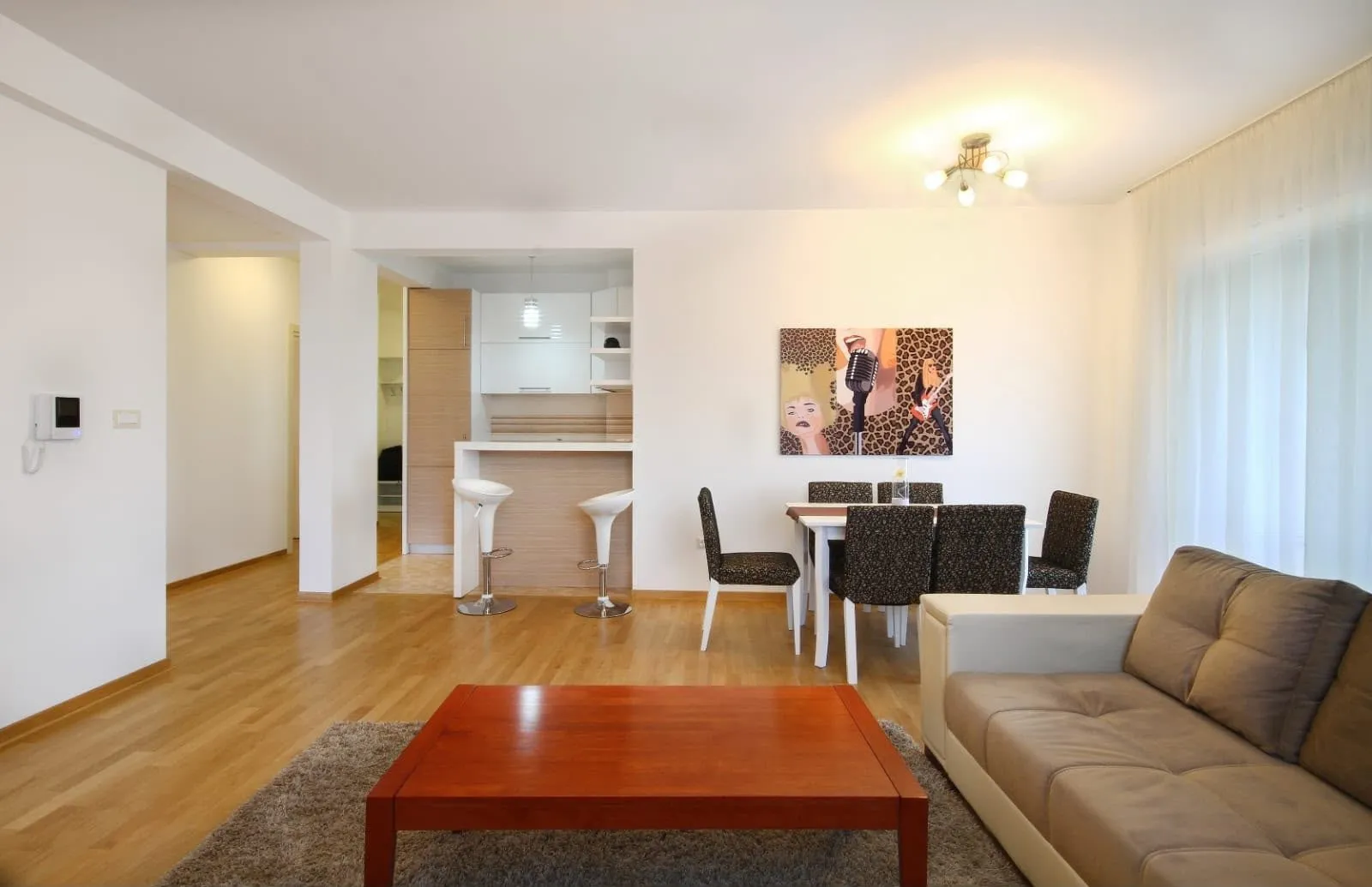 Moderan-dvosoban-stan-za-izdavanje-u-Budvi-16 Izdavanje: Dvosoban stan 75 m² – Gospoština, Budva — fotografija 17
