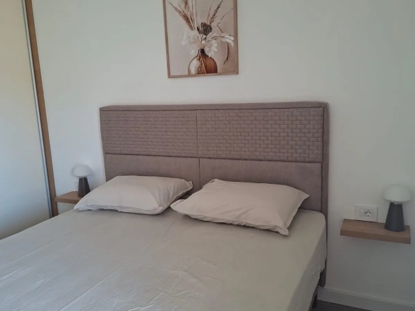 Izdavanje: Jednosoban stan 43 m² – Lazi, Budva — fotografija 8